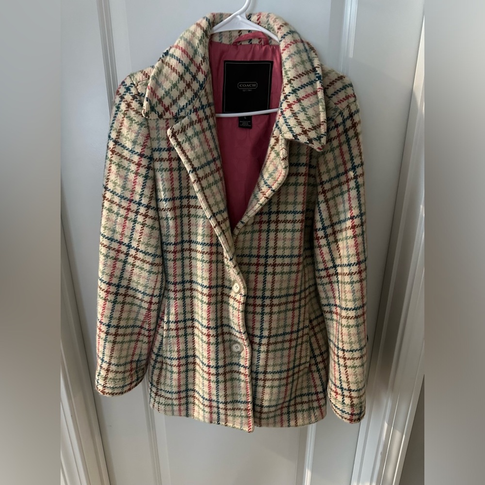 To small, beautiful pea coat!